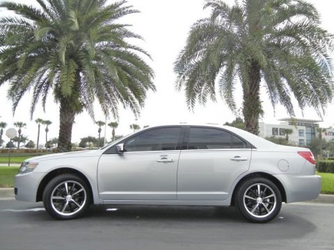 Silver Frost Metallic 2006 Lincoln Zephyr 