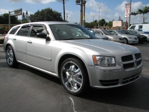 Bright Silver Metallic 2008 Dodge Magnum SE Bright Silver Metallic 2008 Dodge Magnum SE