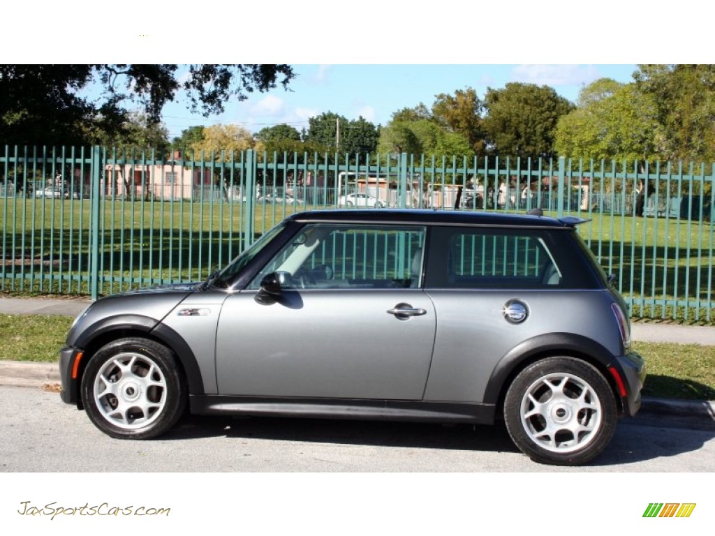 2006 Cooper S Hardtop - Dark Silver Metallic / Space Gray/Panther Black photo #3 2006 Cooper S Hardtop - Dark Silver Metallic / Space Gray/Panther Black photo #3