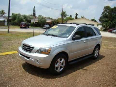 Silver 2007 Kia Sorento LX Silver 2007 Kia Sorento LX