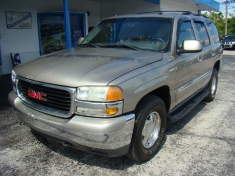 Pewter Metallic 2003 GMC Yukon SLE 4x4 Pewter Metallic 2003 GMC Yukon SLE 4x4