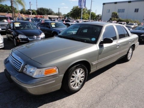 Spruce Green Metallic 2004 Ford Crown Victoria LX Spruce Green Metallic 2004 Ford Crown Victoria LX