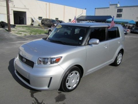 Classic Silver Metallic 2009 Scion xB 