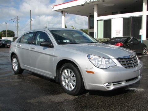 Bright Silver Metallic 2010 Chrysler Sebring Touring Sedan