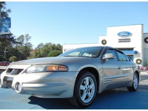 Light Bronzemist Metallic 2002 Pontiac Bonneville SLE