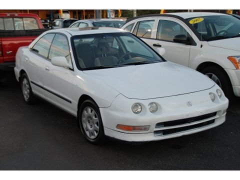 Frost White 1995 Acura Integra LS Sedan