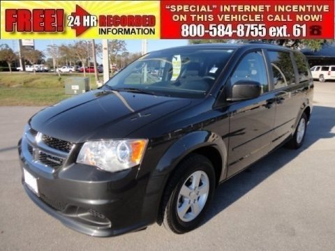 Dark Charcoal Pearl 2011 Dodge Grand Caravan Mainstreet