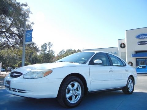 Vibrant White 2002 Ford Taurus SES