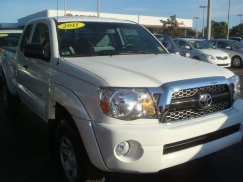 Super White 2011 Toyota Tacoma V6 Access Cab 4x4 Super White 2011 Toyota Tacoma V6 Access Cab 4x4