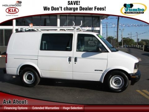 Ivory White 2000 GMC Safari Commercial