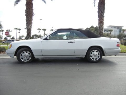 Polar White 1995 Mercedes-Benz E 320 Convertible Polar White 1995 Mercedes-Benz E 320 Convertible