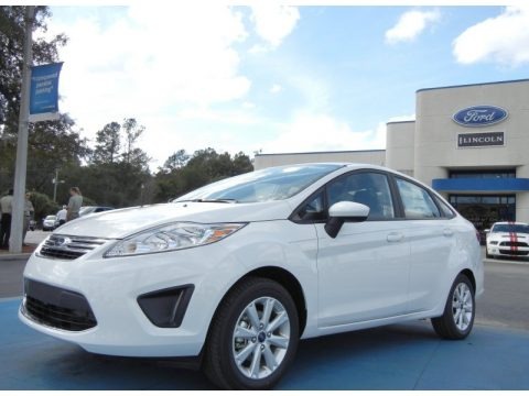 Oxford White 2012 Ford Fiesta SE Sedan