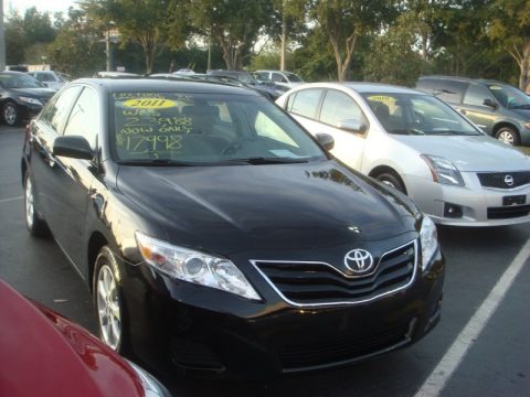 Black 2011 Toyota Camry LE