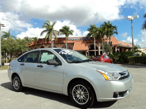 Ingot Silver Metallic 2011 Ford Focus SE Sedan Ingot Silver Metallic 2011 Ford Focus SE Sedan