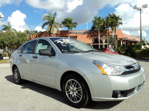 Ingot Silver Metallic 2011 Ford Focus SE Sedan Ingot Silver Metallic 2011 Ford Focus SE Sedan