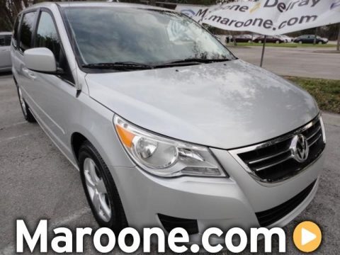 Mercury Sliver Metallic 2009 Volkswagen Routan SE