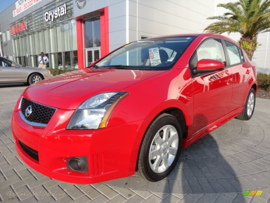Red Alert / Charcoal Nissan Sentra 2.0 SR Red Alert / Charcoal Nissan Sentra 2.0 SR