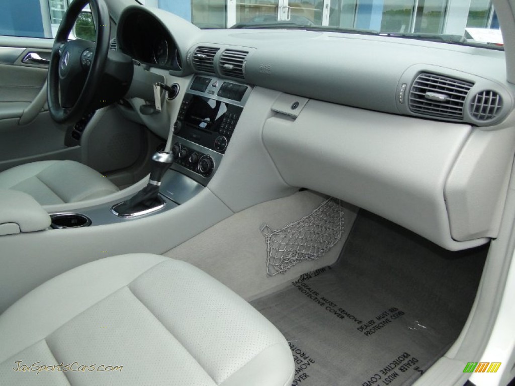 2006 C 230 Sport - Alabaster White / Ash photo #28 2006 C 230 Sport - Alabaster White / Ash photo #28