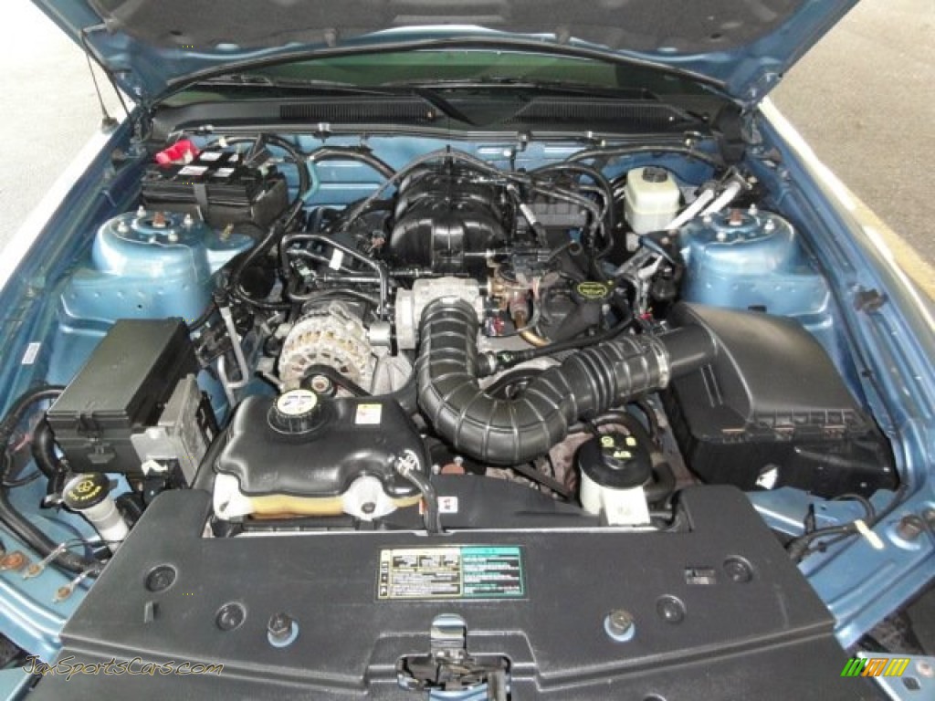 2005 Mustang V6 Premium Coupe - Windveil Blue Metallic / Medium Parchment photo #28