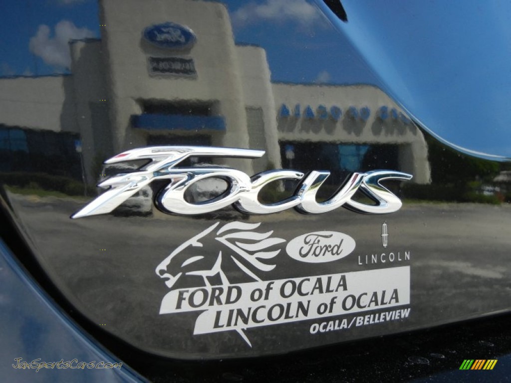 2013 Focus S Sedan - Tuxedo Black / Charcoal Black photo #4