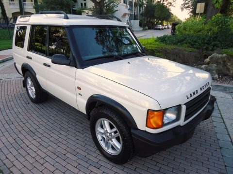 Chawton White 2002 Land Rover Discovery II Series II SD