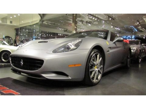 Grigio Titanio Matte (Matte Grey Metallic) 2011 Ferrari California 