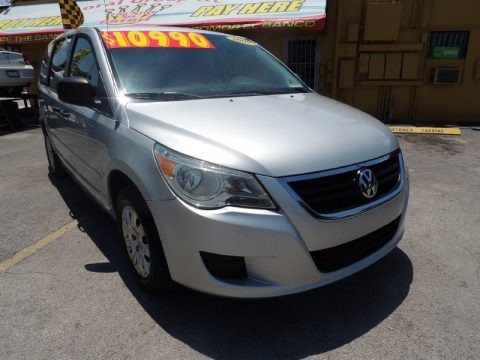 Mercury Sliver Metallic 2009 Volkswagen Routan S Mercury Sliver Metallic 2009 Volkswagen Routan S