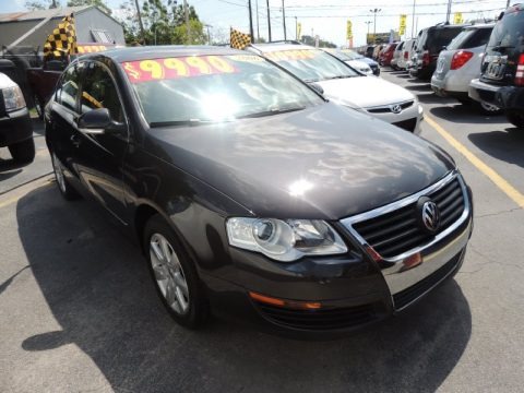Mocha Brown 2006 Volkswagen Passat 2.0T Sedan Mocha Brown 2006 Volkswagen Passat 2.0T Sedan