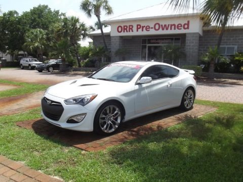 White Satin Pearl 2013 Hyundai Genesis Coupe 3.8 R-Spec White Satin Pearl 2013 Hyundai Genesis Coupe 3.8 R-Spec