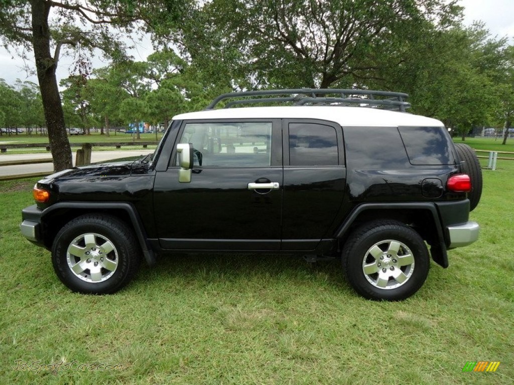 Toyota FJ Cruiser Black