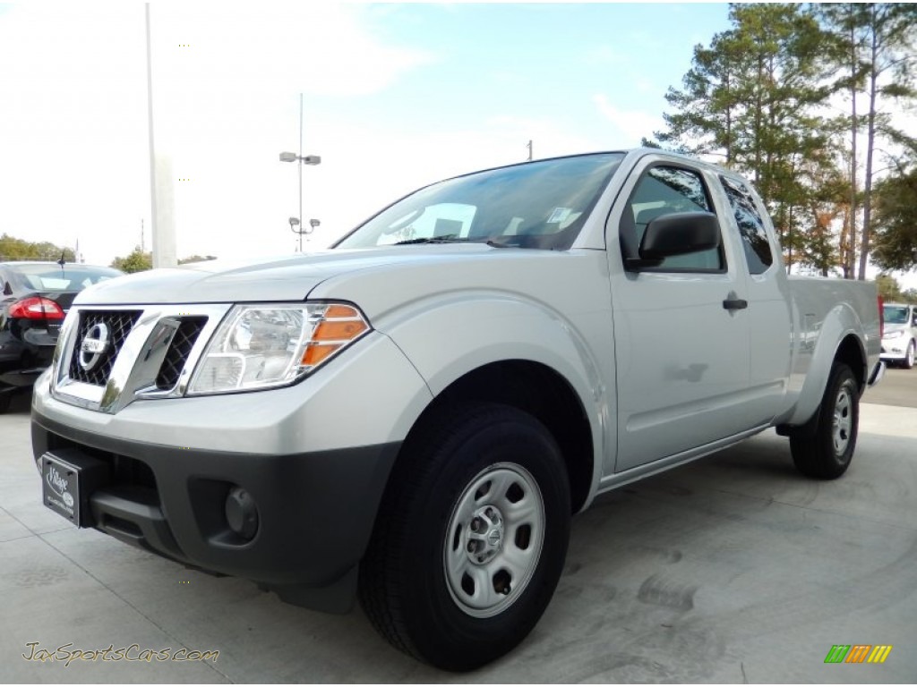 2011 Nissan Frontier S King Cab In Radiant Silver Metallic Photo 2 
