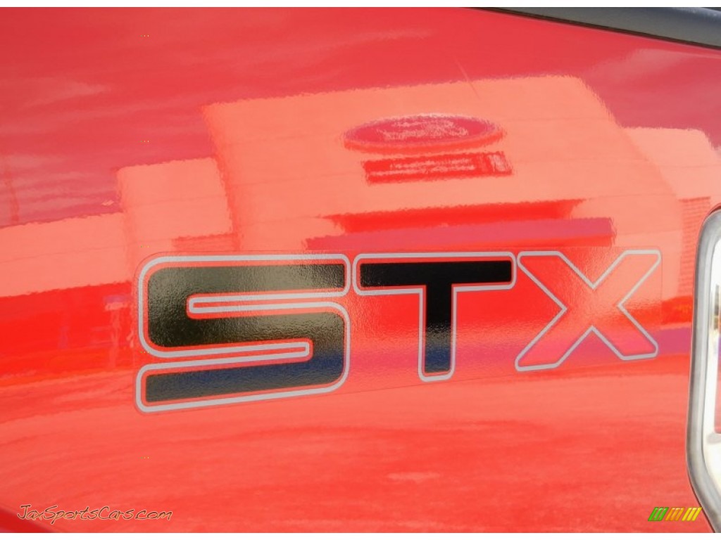 2011 F150 STX Regular Cab - Race Red / Steel Gray photo #13