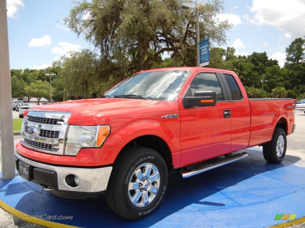 Race Red / Pale Adobe Ford F150 XLT SuperCab 4x4