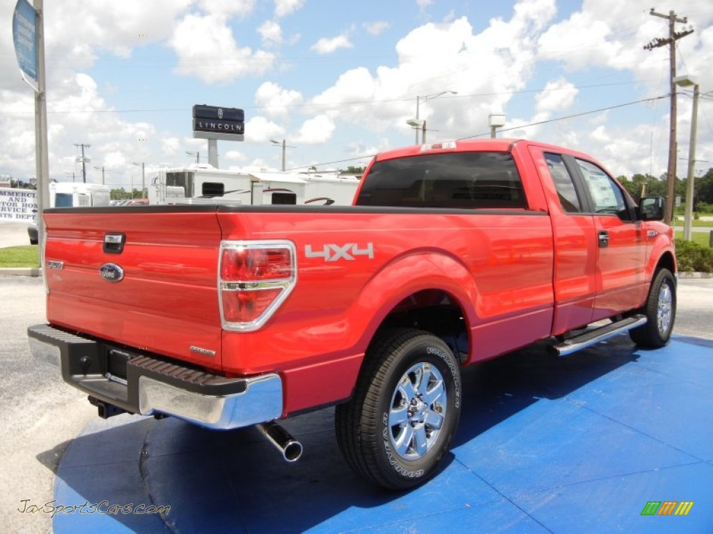 2014 F150 XLT SuperCab 4x4 - Race Red / Pale Adobe photo #3