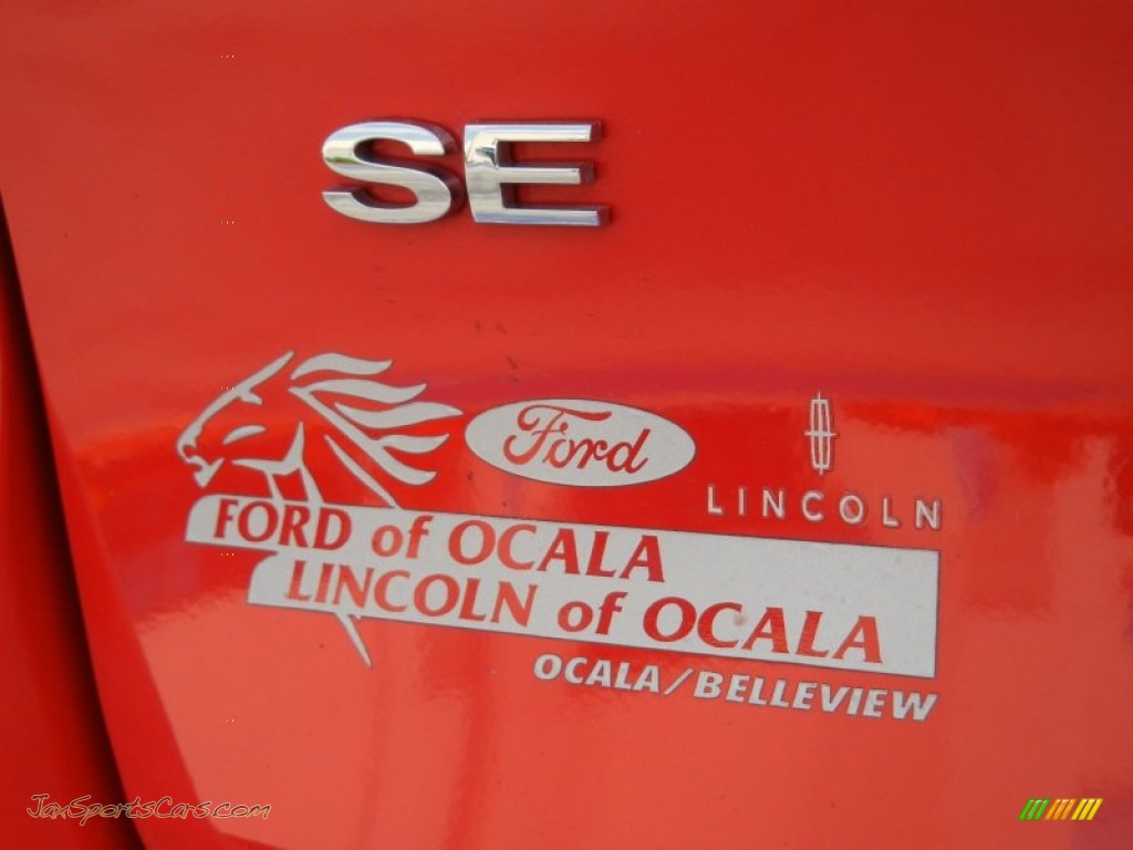 2013 Fiesta SE Sedan - Race Red / Charcoal Black/Light Stone photo #10