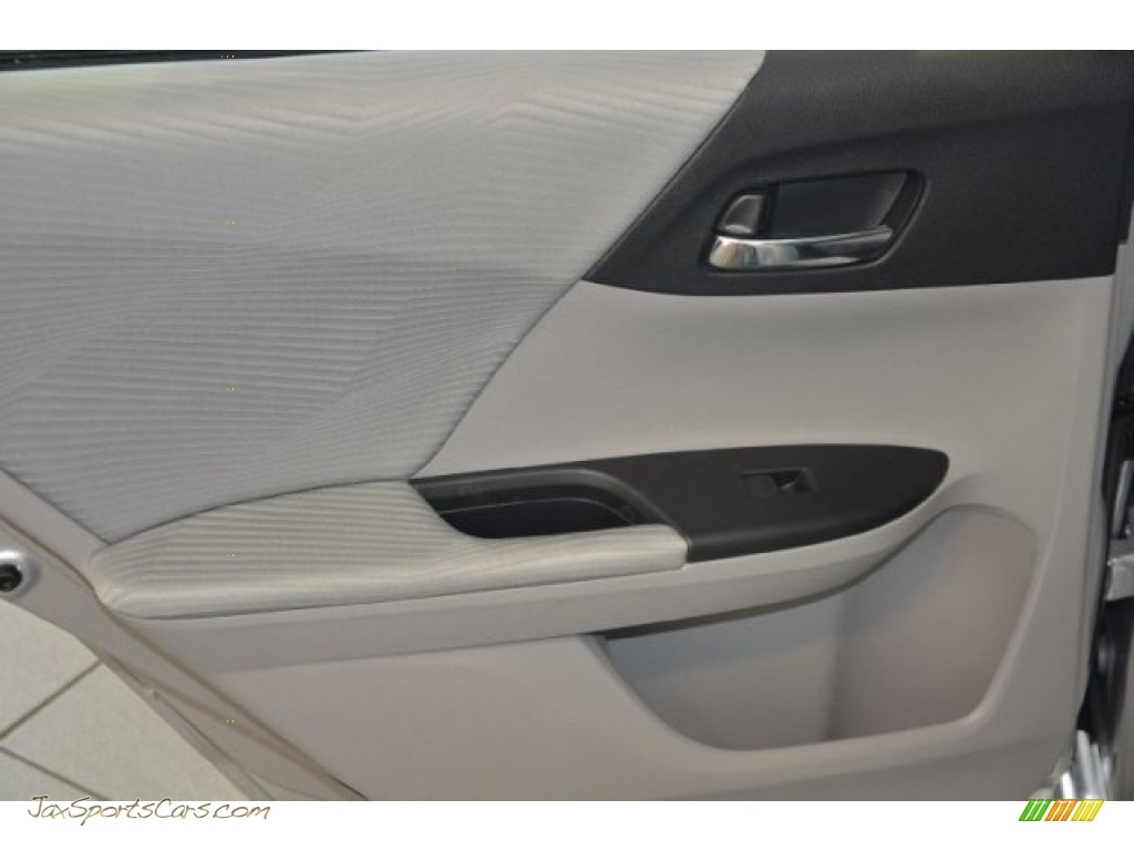 2014 Accord LX Sedan - Alabaster Silver Metallic / Gray photo #19