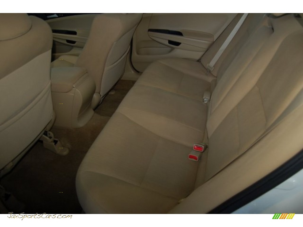 2012 Accord LX Sedan - Taffeta White / Ivory photo #23